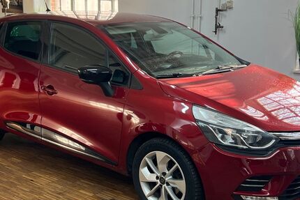 Renault Clio 149.000 km 6.900 &euro; Frickenhausen 72636