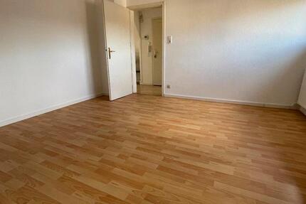 Schöne, helle, ruhige 3 Zimmer Wohnung in Stuttgart Zuffenhausen 3 zimmer