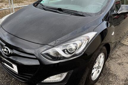 Hyundai i30 147.000 km 5.900 &euro; Besigheim 74354