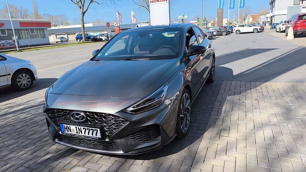 i30