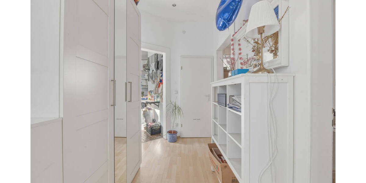 Etagenwohnung Stuttgart Mitte - 4 Zimmer, 90 m&sup2;, 405.000&euro; | Angebot:26388385