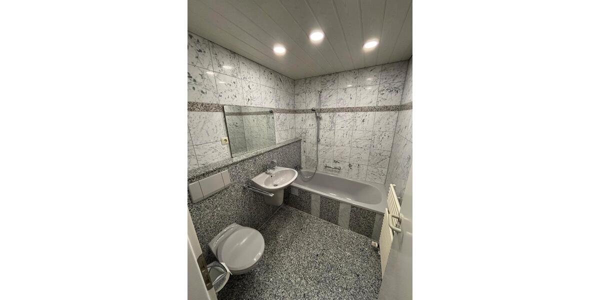 Etagenwohnung Sachsenheim - 2 Zimmer, 48 m&sup2;, 219.000&euro; | Angebot:26760205