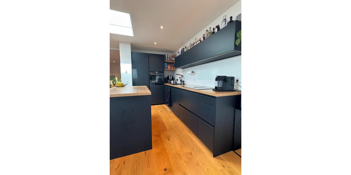 Exklusive Penthousewohnung mit 2 Dachterrassen und lux. Ausstatt. 3.5 zimmer