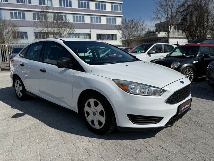 Ford Focus 217.842 km 3.500 € Fellbach 70736