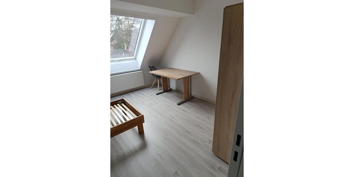 Dachgeschoßwohnung Tübingen - 3 Zimmer, 15 m&sup2;, 510&euro; | Angebot:25551122