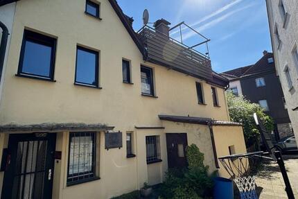 Haus Stuttgart Luginsland - 4 Zimmer, 112 m&sup2;, 1.560&euro; | Angebot:25080214