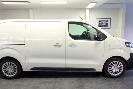 Opel Vivaro 180.000 km 10.900 &euro; Asperg/Ludwigsburg bei Stuttgart 71679