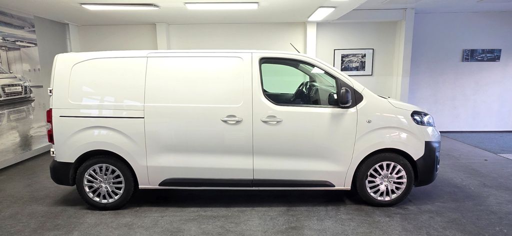 Opel Vivaro 180.000 km 10.900 &euro; Asperg/Ludwigsburg bei Stuttgart 71679