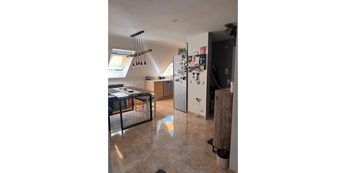 Dachgeschoßwohnung Remseck am Neckar - 2.5 Zimmer, 58 m&sup2;, 270.000&euro; | Angebot:26311472