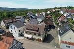Wohn- und Geschäftshaus mit 3 Garagen