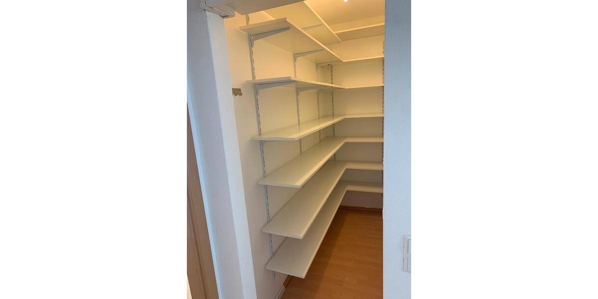 Stilvolle, modernisierte 3,5-Raum-Wohnung mit Einbauküche 3.5 zimmer