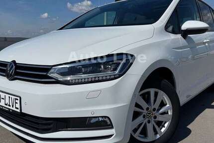 VW Touran 97.273 km 26.990 &euro; Böblingen 71034