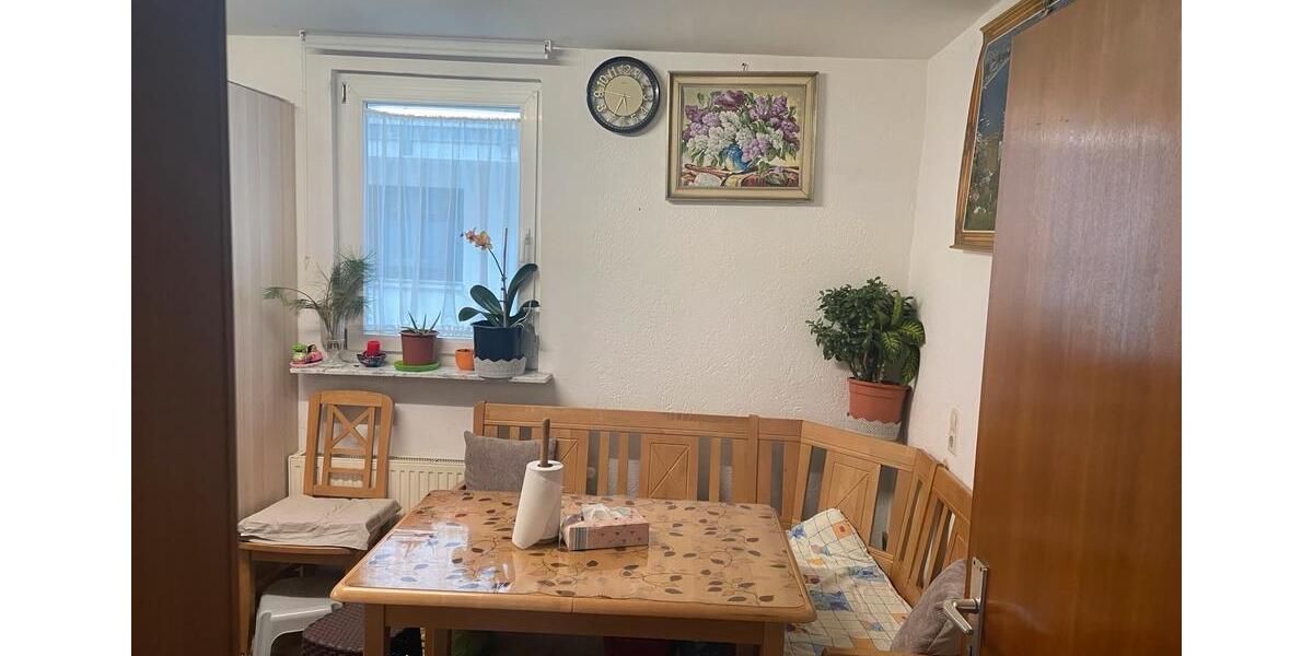 Einfamilienhaus Stuttgart Zuffenhausen - 5 Zimmer, 130 m&sup2;, 650.000&euro; | Angebot:25085457