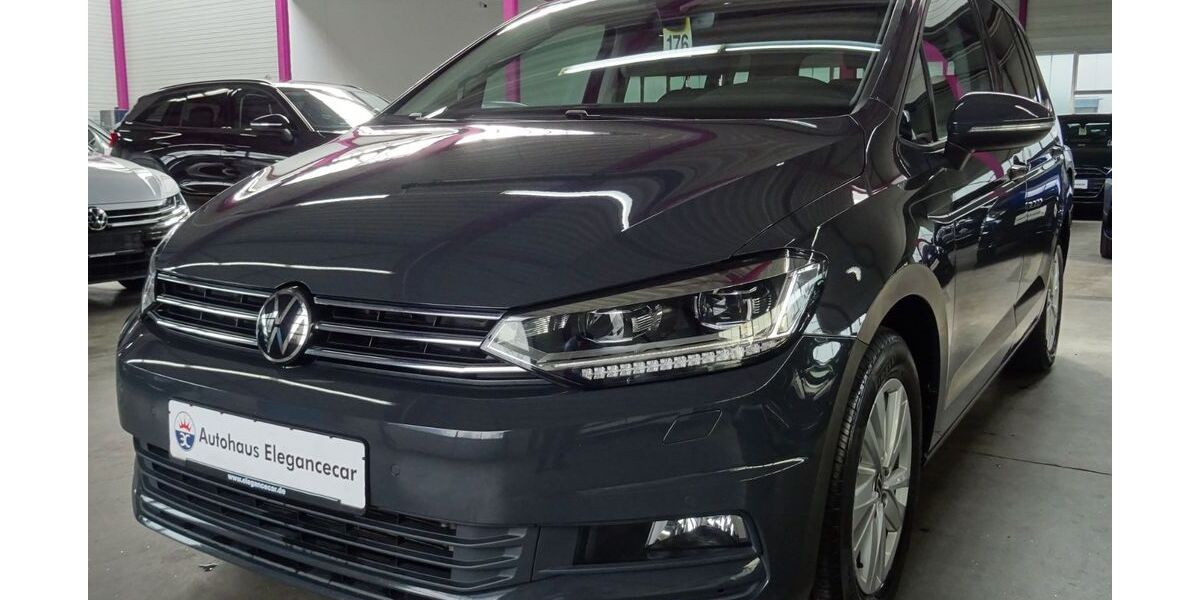 VW Touran 64.187 km 27.249 &euro; Holzgerlingen bei Stuttgart 71088