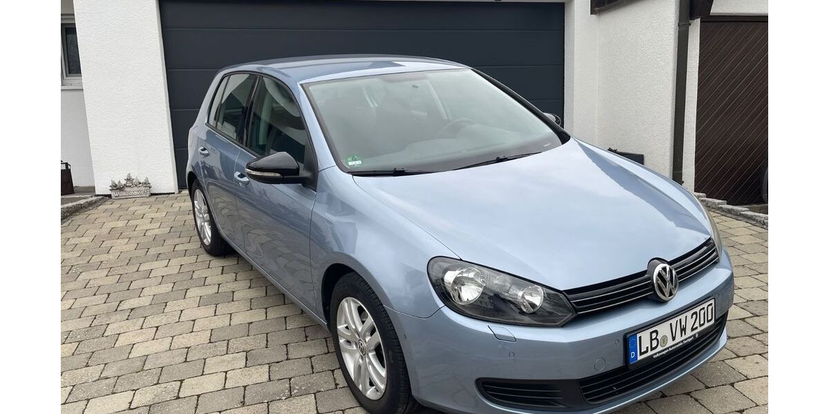 VW Golf 157.000 km 4.960 &euro; Korntal-Münchingen 70825