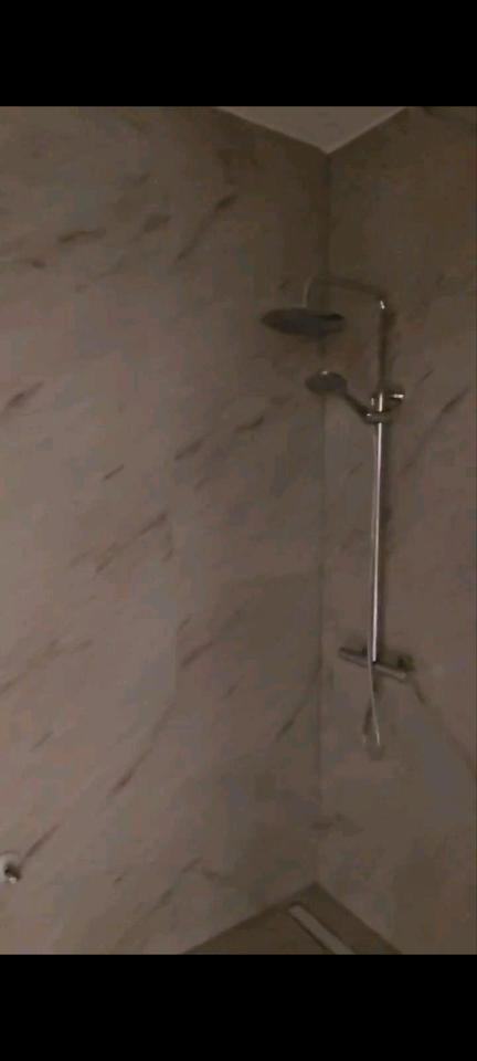 Shitet Banesa shum lir : 2 dhoma , Balkon ne Prizeren Kosovë