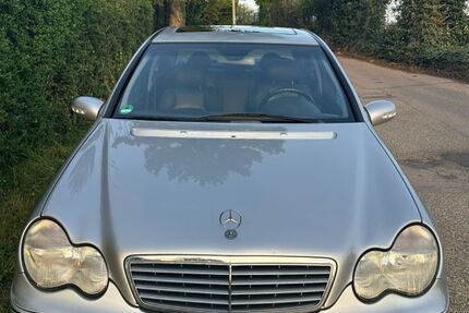 Mercedes-Benz C 240 180.000 km 2.400 &euro; Möglingen 71696