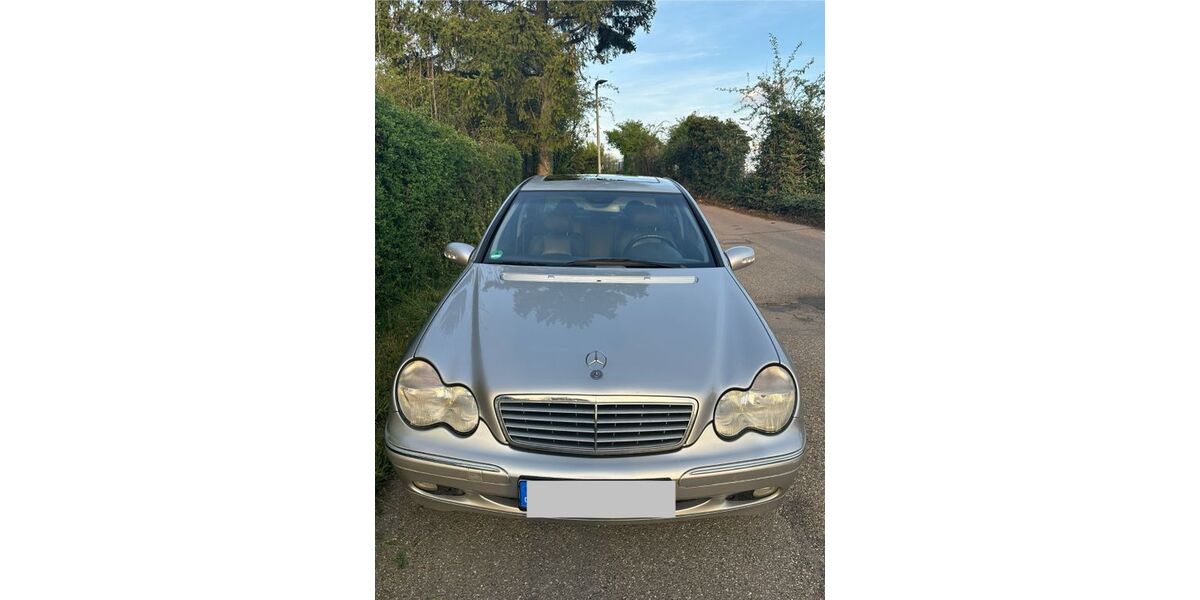 Mercedes-Benz C 240 180.000 km 2.400 &euro; Möglingen 71696