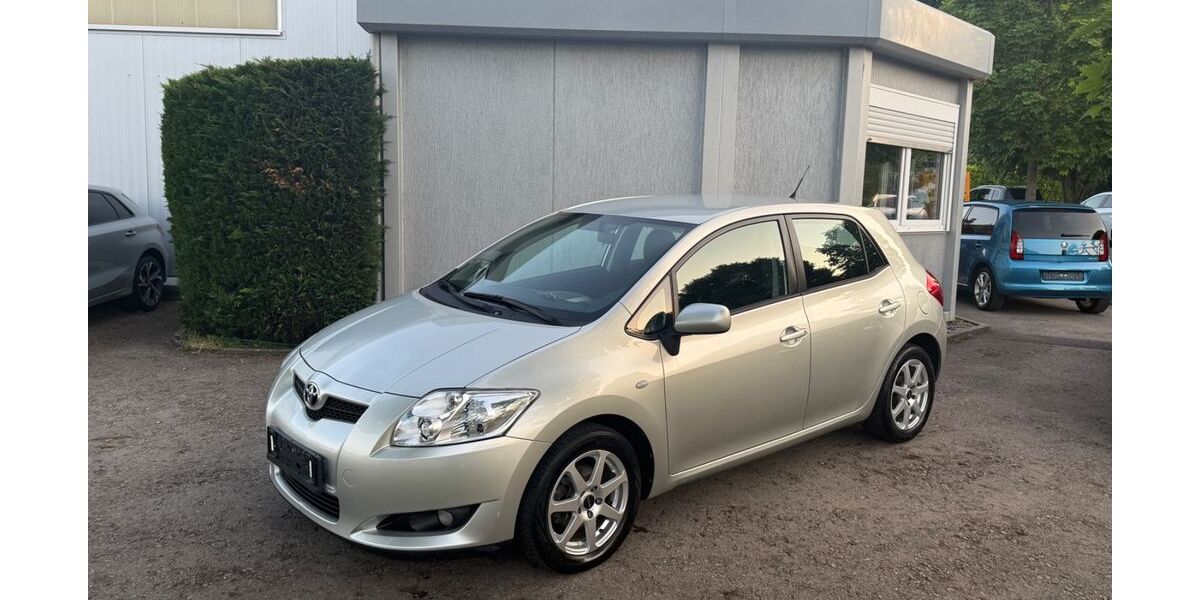 Toyota Auris 118.139 km 5.295 &euro; Walddorfhäslach 72141