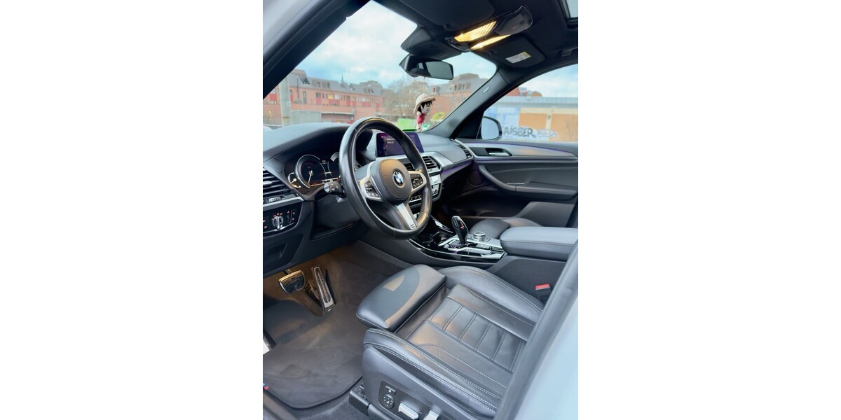 BMW X3 93.500 km 47.999 &euro; Stuttgart 70173