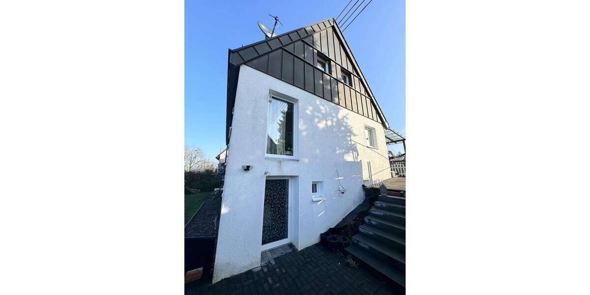 Einfamilienhaus Backnang - 4 Zimmer, 140 m&sup2;, 2.050&euro; | Angebot:27031991