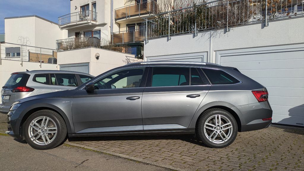 Skoda Superb 55.500 km 29.900 € Neckartenzlingen 72654