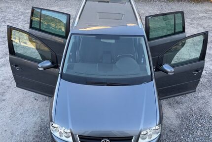 VW Touran 131.700 km 2.990 &euro; Böblingen 71032