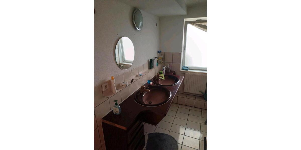 Doppelhaushälfte Nürtingen - 13 Zimmer, 210 m&sup2;, 430.000&euro; | Angebot:25991197