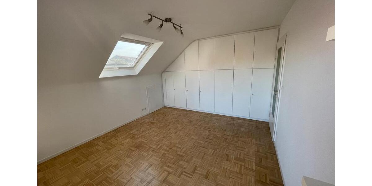 Dachgeschoßwohnung Stuttgart Sillenbuch - 3 Zimmer, 71 m&sup2;, 299.000&euro; | Angebot:25087878