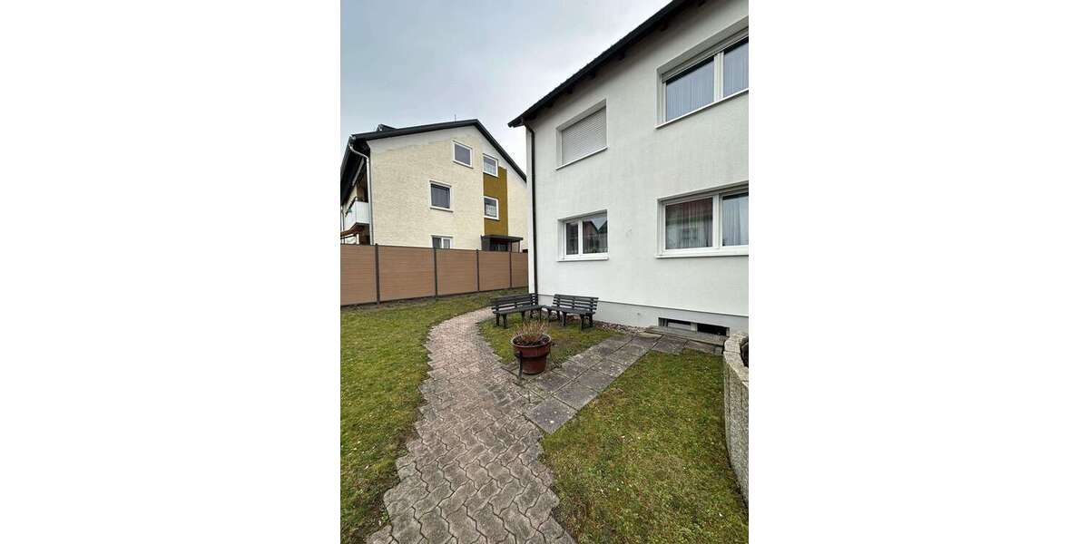 Haus zum Kaufen in Leonberg 840.000 € 250 m² 12 zimmer