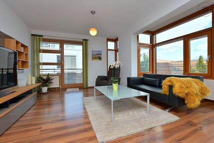 Moderne, geschmackvoll möblierte Wohnung mit Tiefgaragenplatz in Böblingen 2 zimmer