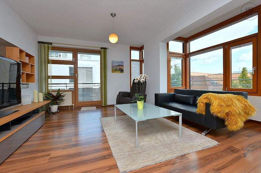 Moderne, geschmackvoll möblierte Wohnung mit Tiefgaragenplatz in Böblingen 2 zimmer