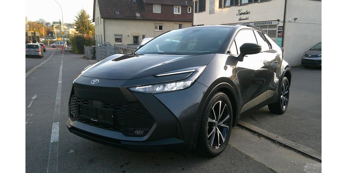 Toyota C-HR 12.000 km 27.600 € Sindelfingen 71065
