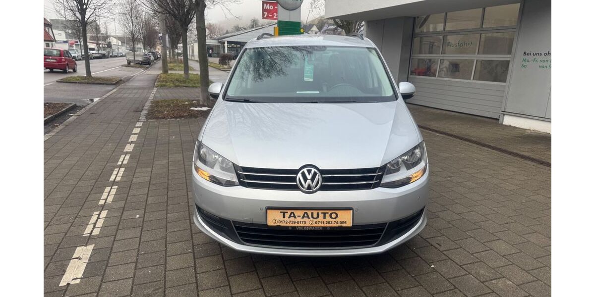 VW Sharan 87.452 km 16.999 &euro; Esslingen am Neckar 73733