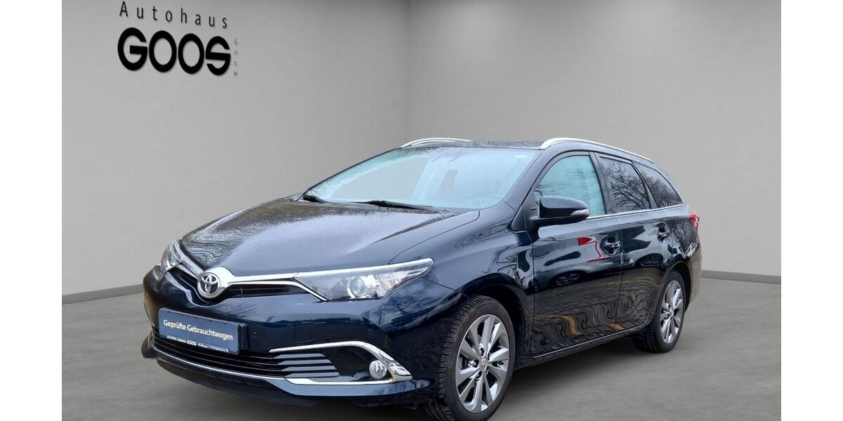Toyota Auris 115.119 km 11.990 &euro; Nürtingen 72622