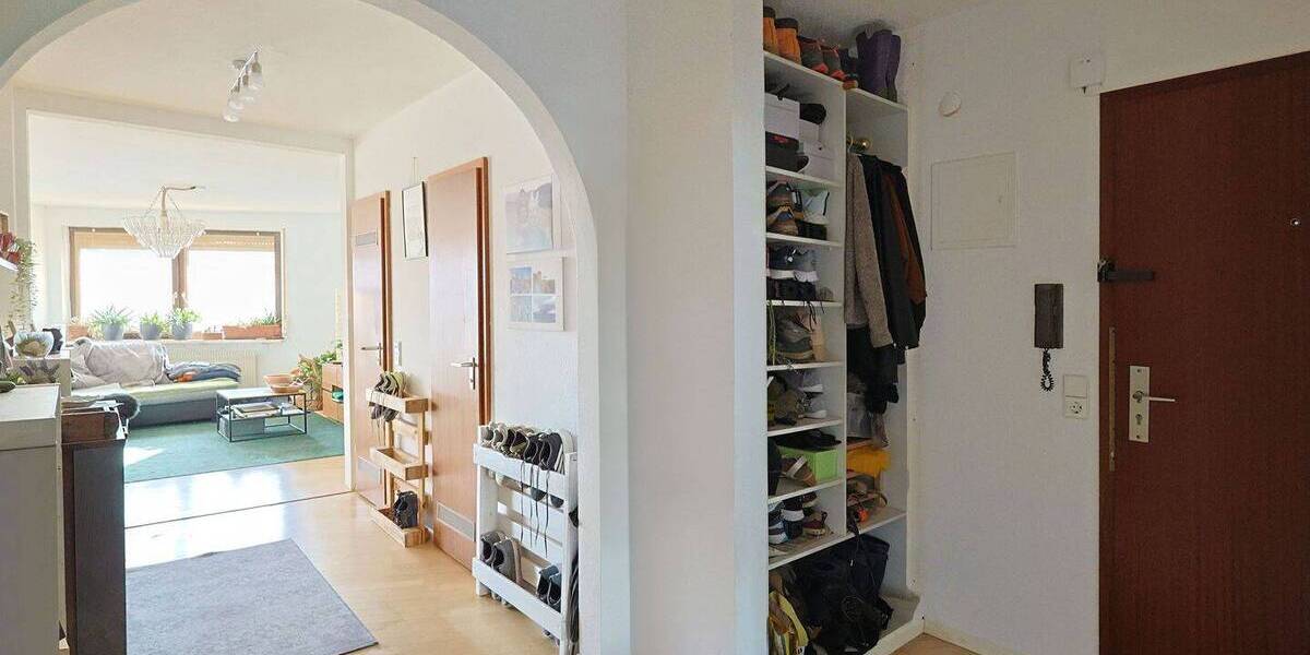 Etagenwohnung Leonberg - 3 Zimmer, 93 m&sup2;, 990&euro; | Angebot:26377735