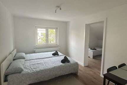 Haus zum Kaufen in Stuttgart 1.440.000 € 315 m² 10 zimmer