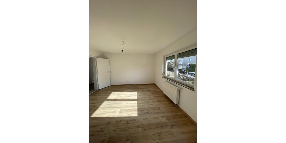 Erdgeschoßwohnung Esslingen am Neckar Oberesslingen - 3 Zimmer, 75 m&sup2;, 1.500&euro; | Angebot:25499690