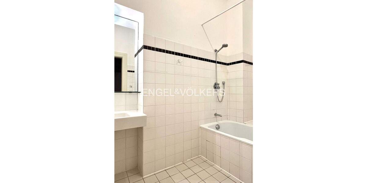 Etagenwohnung Tübingen Innenstadt - 8 Zimmer, 236 m&sup2;, 1.040.000&euro; | Angebot:24903170