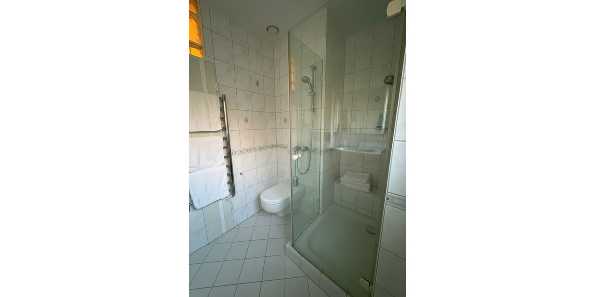 Erdgeschoßwohnung Esslingen am Neckar Hegensberg - 4.5 Zimmer, 129 m&sup2;, 1.680&euro; | Angebot:24795751