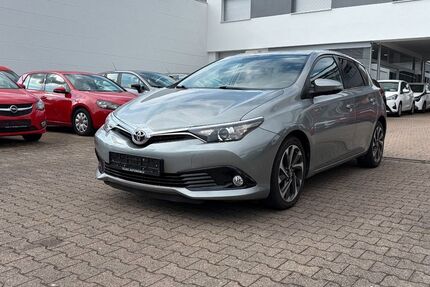 Toyota Auris 157.605 km 9.995 &euro; Stuttgart 70597