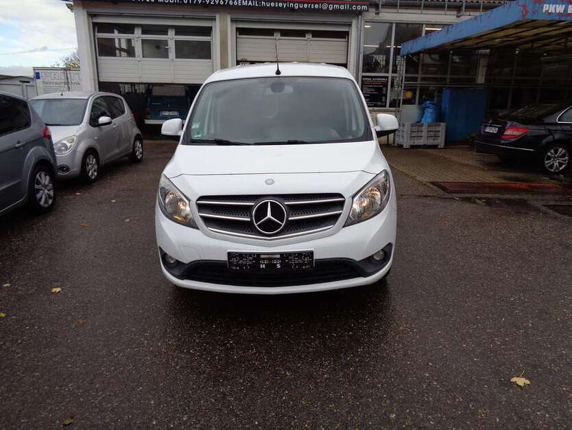 Mercedes-Benz Citan 224.000 km 6.900 € Reutlingen (Ohmenhausen)- Tel 01799296766 72770
