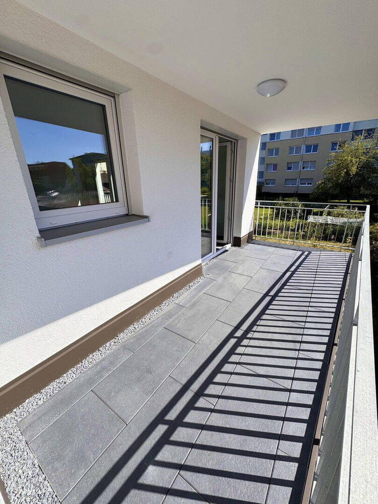 Neubau Sonnige, moderne 3-Zi.-Wohnung mit Balkon, Einbauküche und Stellplatz