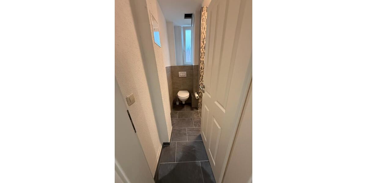 Etagenwohnung Stuttgart Mühlhausen - 5 Zimmer, 120 m&sup2;, 600&euro; | Angebot:24570627