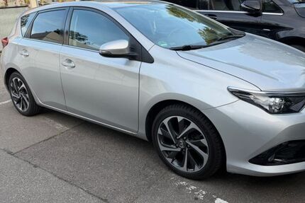 Toyota Auris 153.900 km 9.500 &euro; Renningen 71272