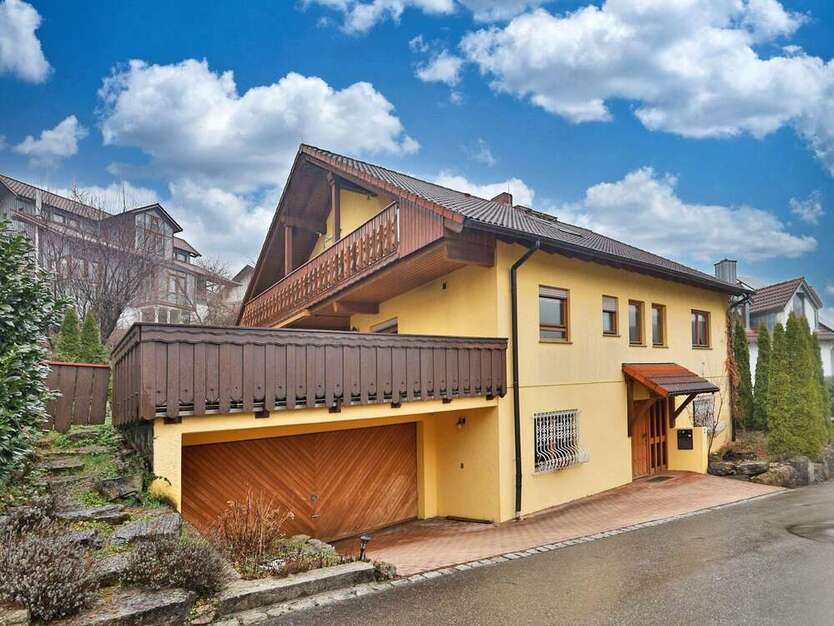 Haus zum Kaufen in Aidlingen 690.000 € 250 m²