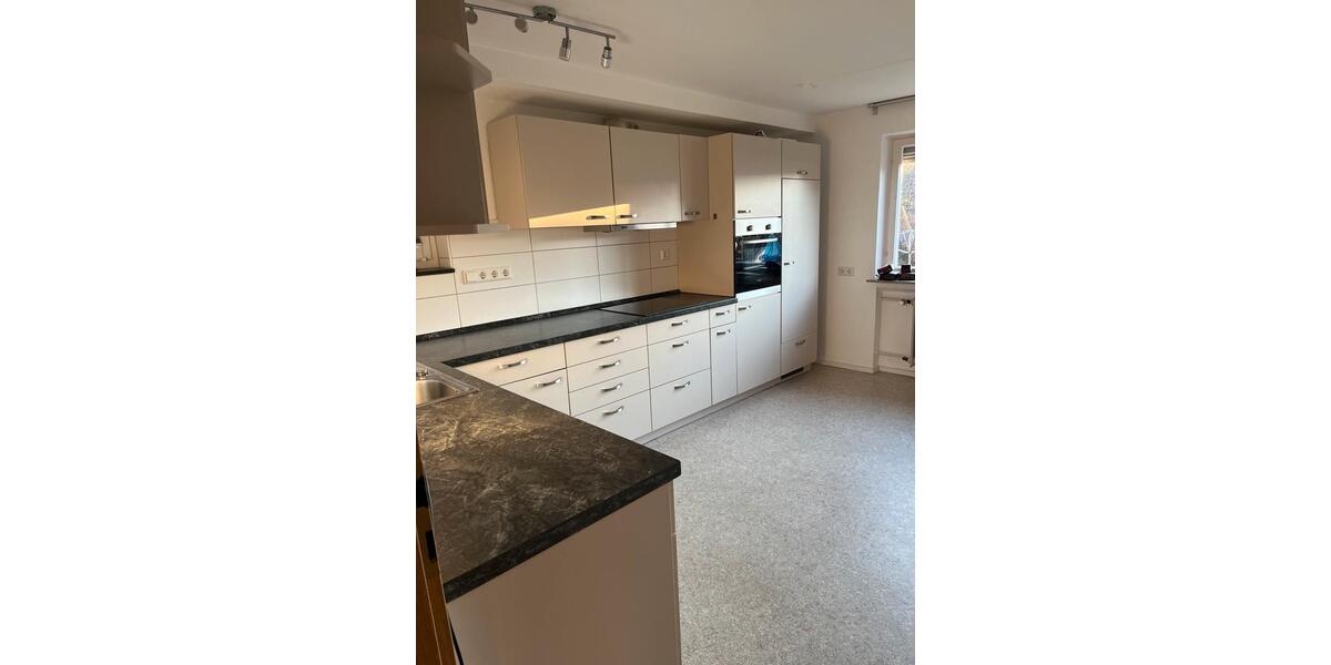 Erdgeschoßwohnung Tübingen - 3 Zimmer, 76 m&sup2;, 1.150&euro; | Angebot:25269536