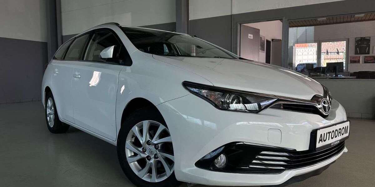 Toyota Auris 97.000 km 11.900 &euro; Neckartailfingen 72666