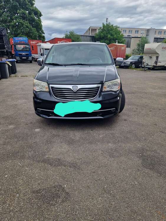Lancia Voyager 162.000 km 12.800 € Esslingen 73730