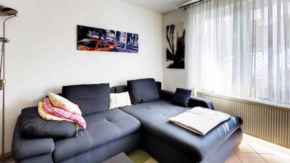Helle 2-Zimmer-Wohnung mit Süd-Balkon und TG-Stellplatz